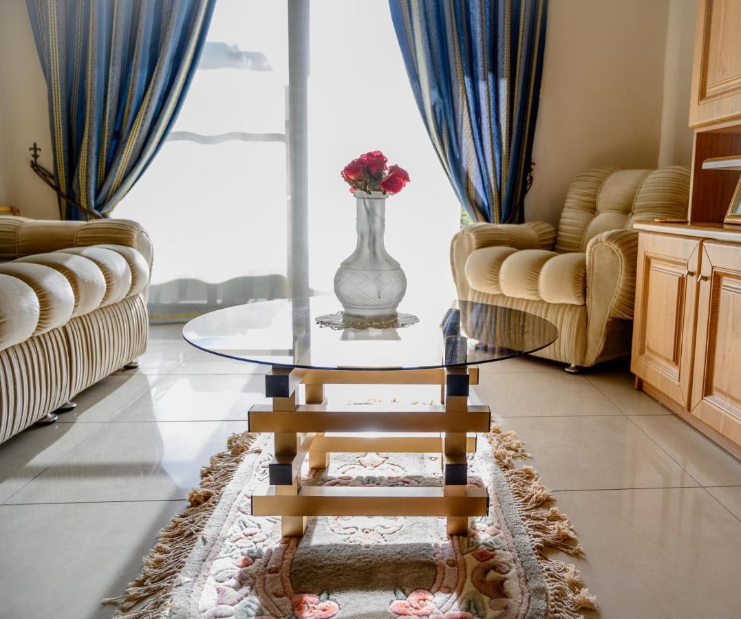 Daffodil Apartment セント・ポールズ・ベイ エクステリア 写真