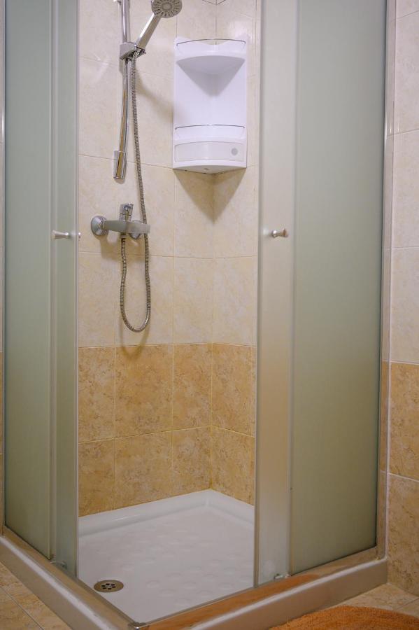 Daffodil Apartment セント・ポールズ・ベイ エクステリア 写真